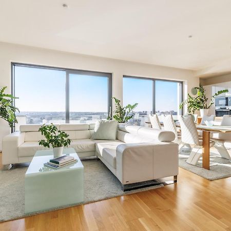 Airport Luxury Apartment & Spa 프라하 외부 사진