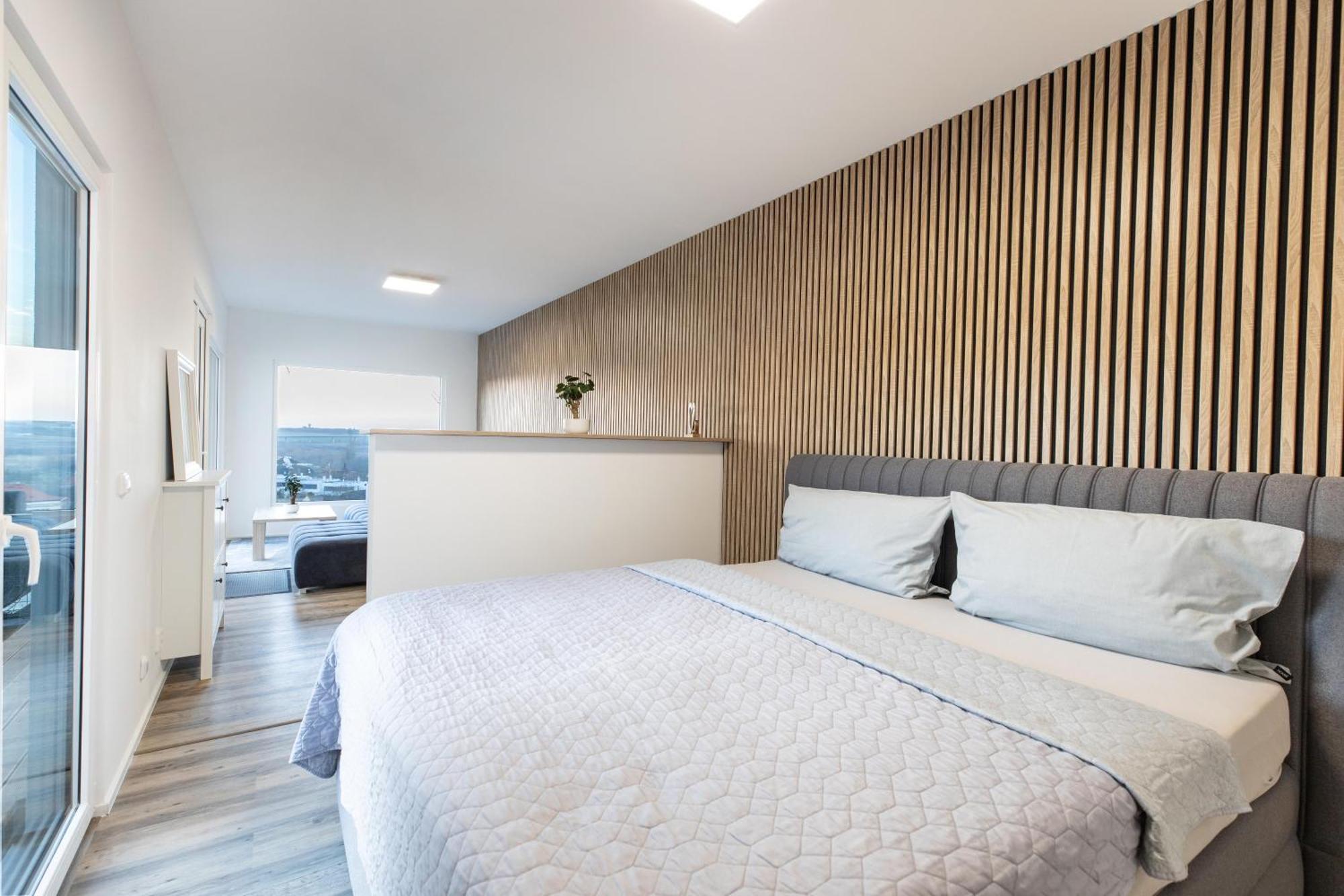 Airport Luxury Apartment & Spa 프라하 외부 사진