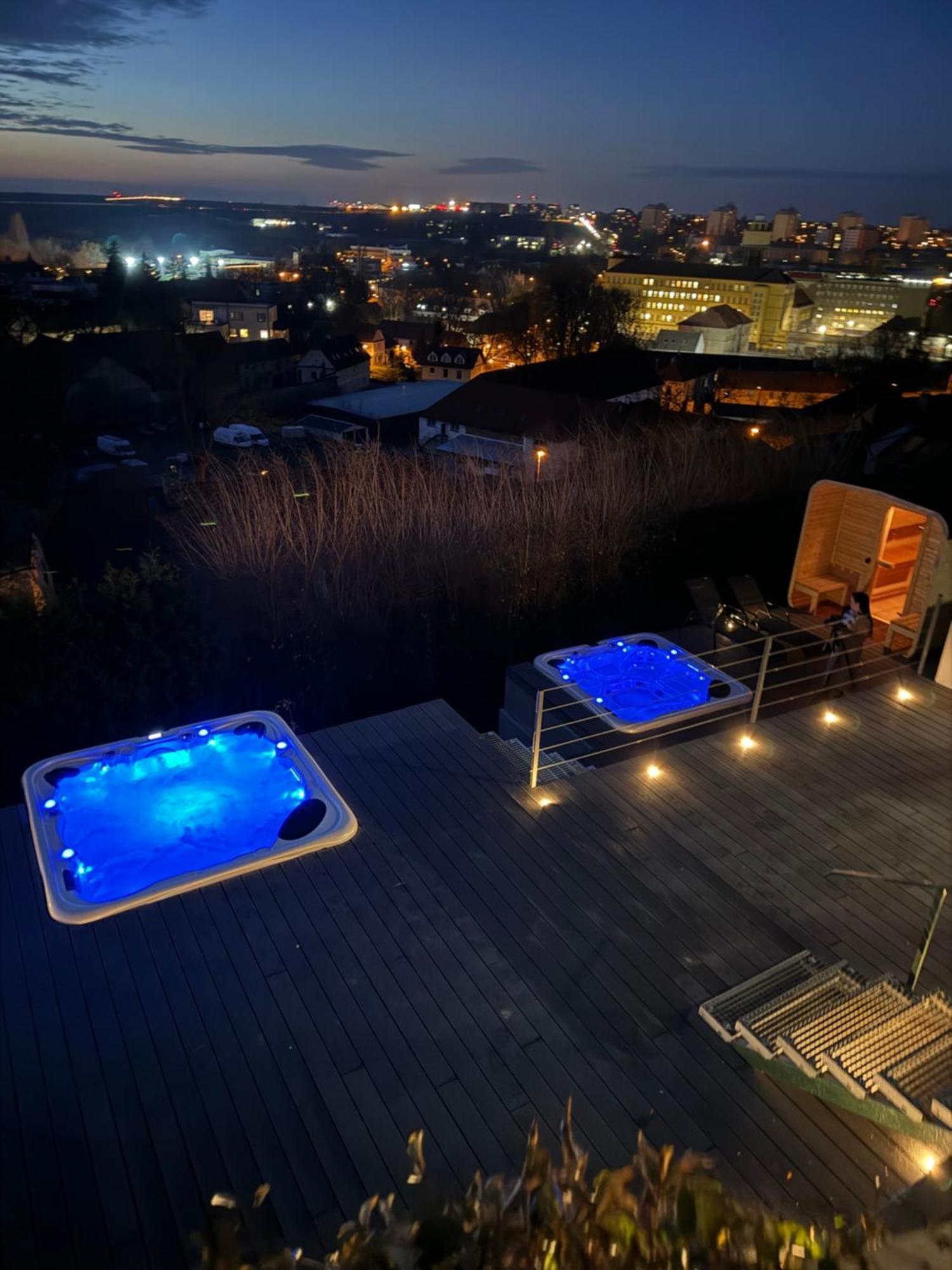 Airport Luxury Apartment & Spa 프라하 외부 사진