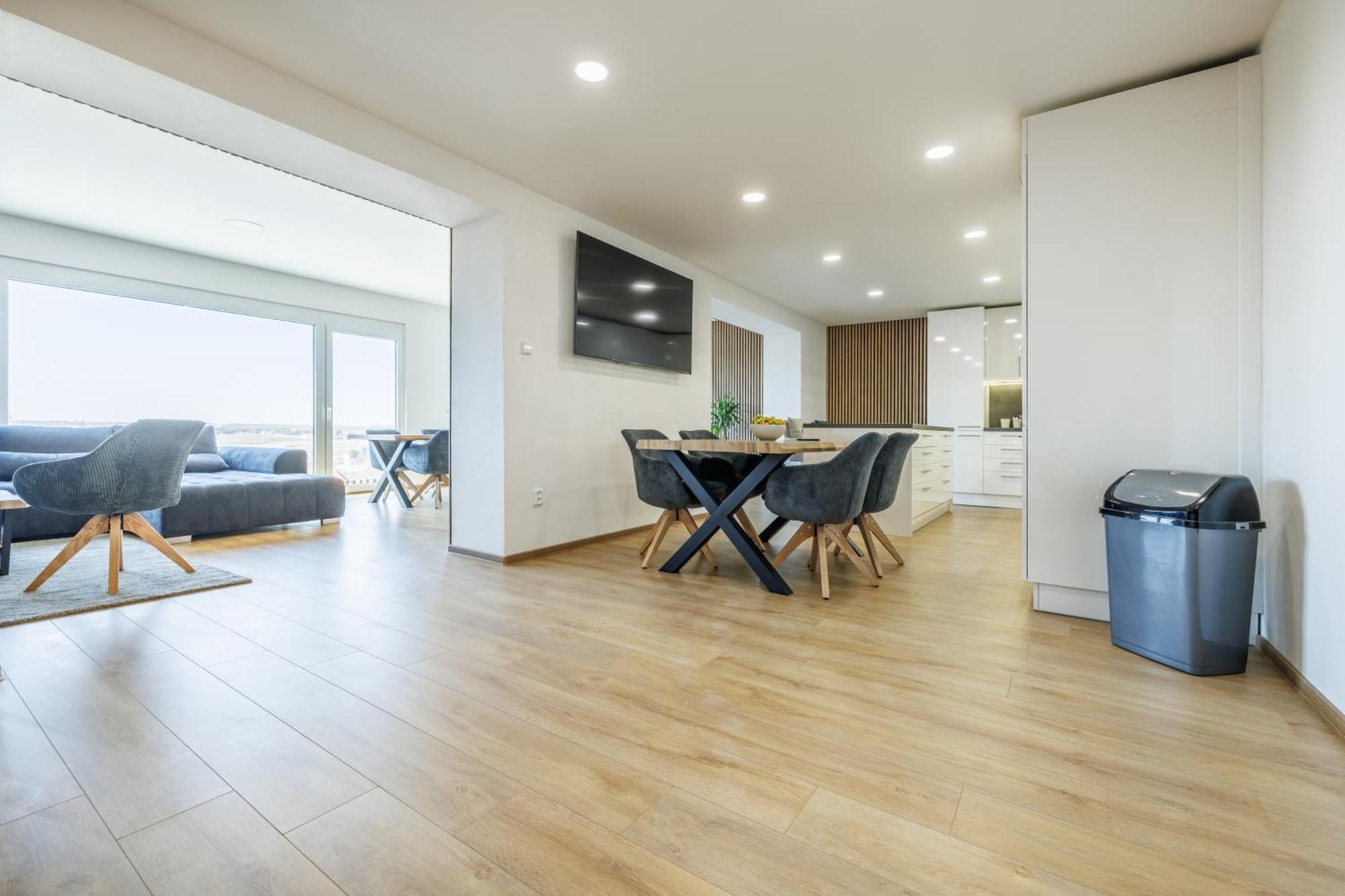 Airport Luxury Apartment & Spa 프라하 외부 사진