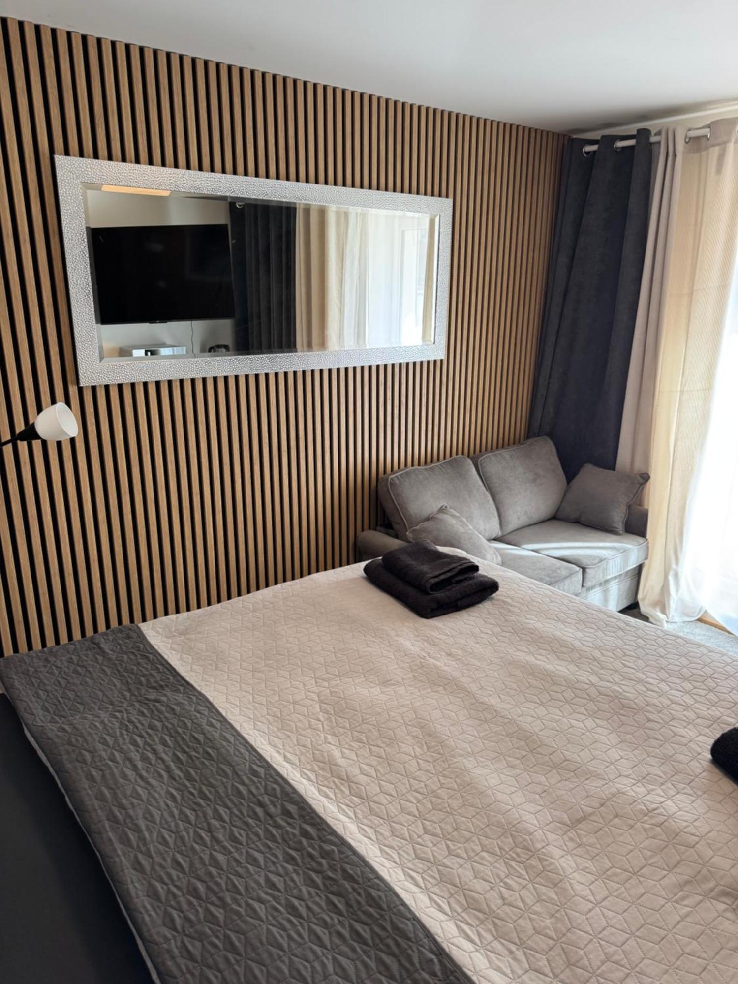 Airport Luxury Apartment & Spa 프라하 객실 사진