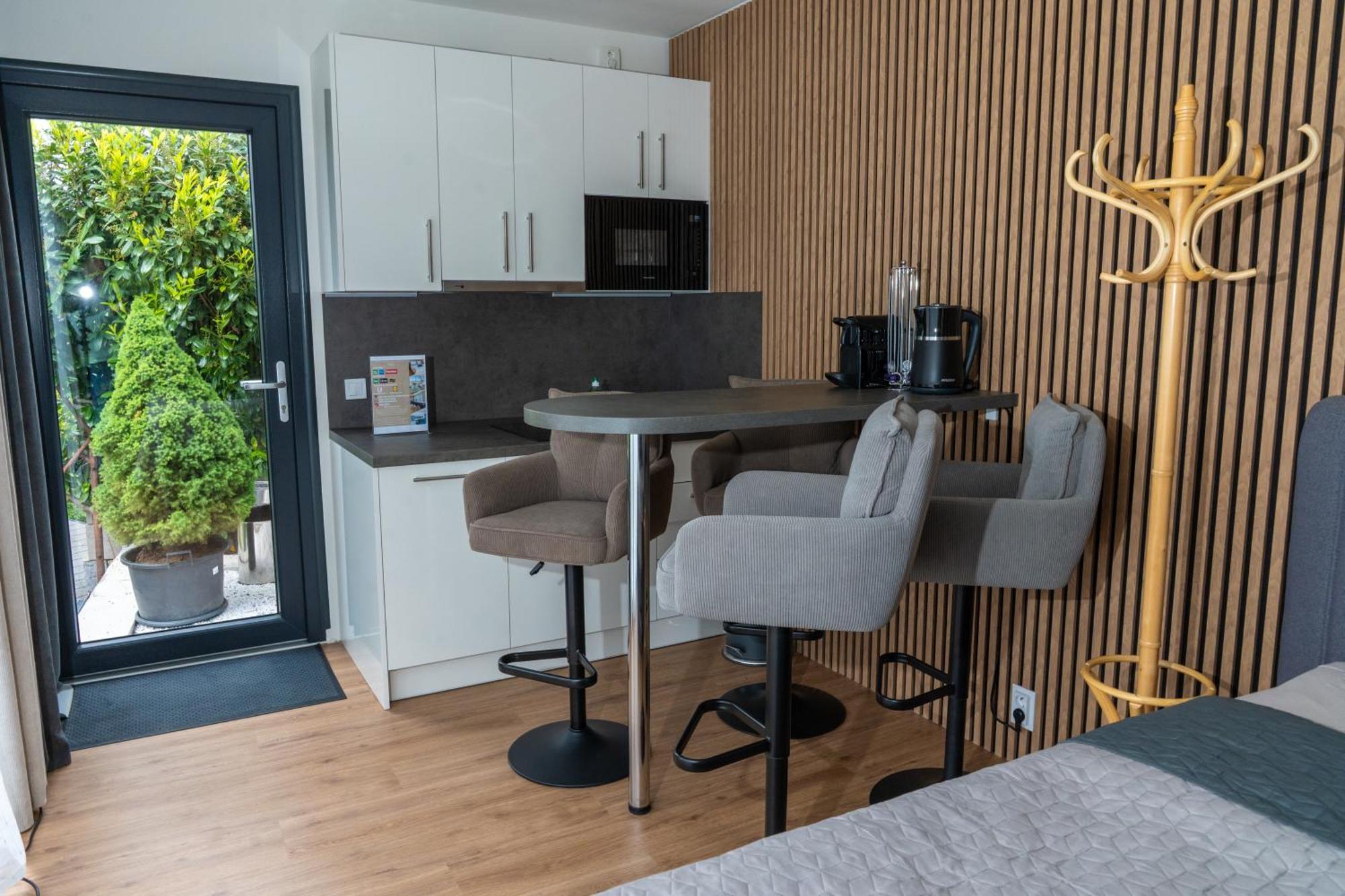 Airport Luxury Apartment & Spa 프라하 객실 사진